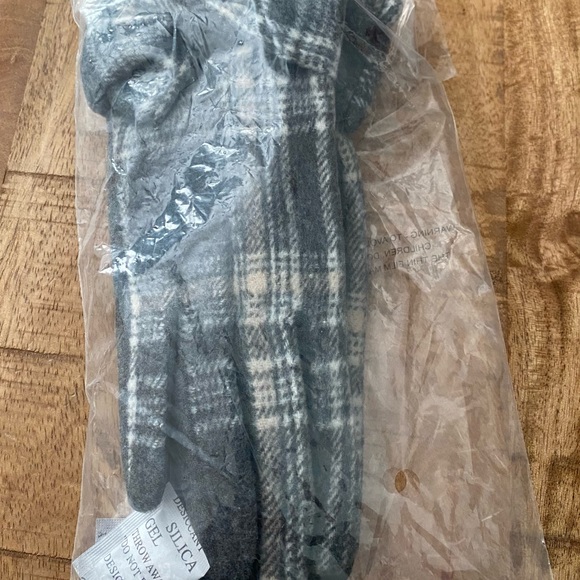 NWT Mudpie Gray Plaid Knot Warm Lined Glove Gift Set - Picture 6 of 6
